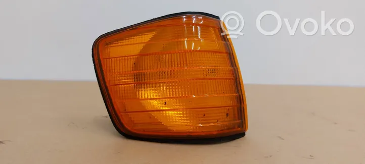 Mercedes-Benz 380 560SEC C126 Front indicator light 1305233070