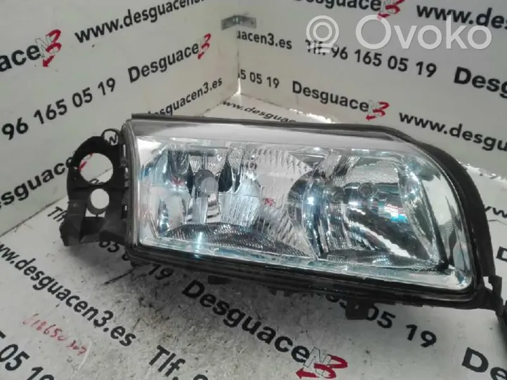 Volvo S80 Lampa przednia 