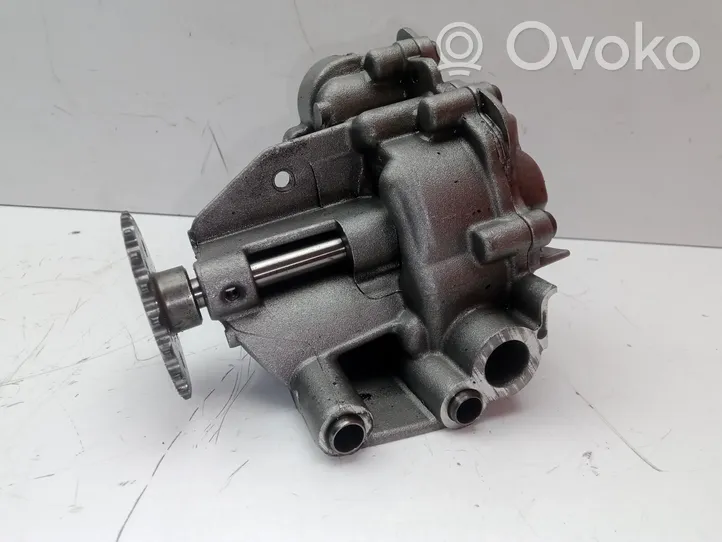 Renault Master III Oil pump 150009761R