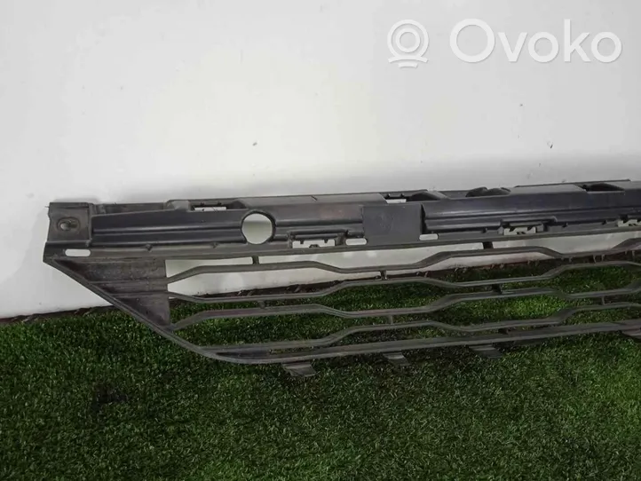 Fiat Talento Grill / Wlot powietrza błotnika przedniego 622562615R