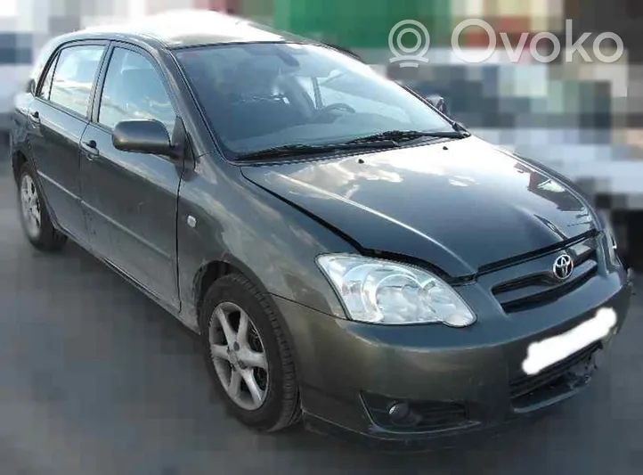 Toyota Corolla Verso E121 Priekinis pusašis 