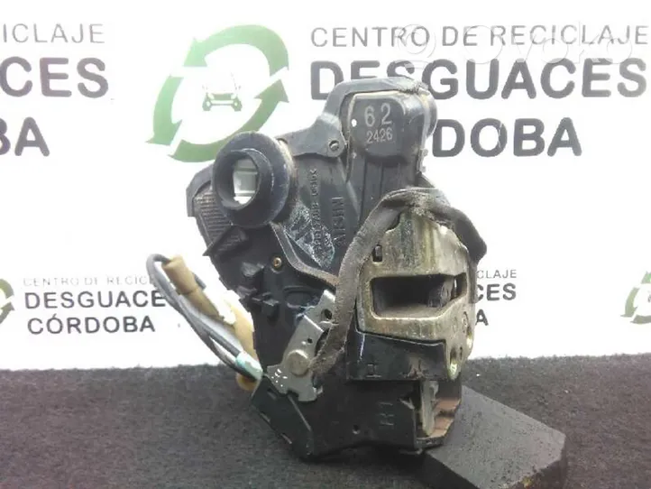 Toyota Corolla E110 Serratura portiera anteriore 622426