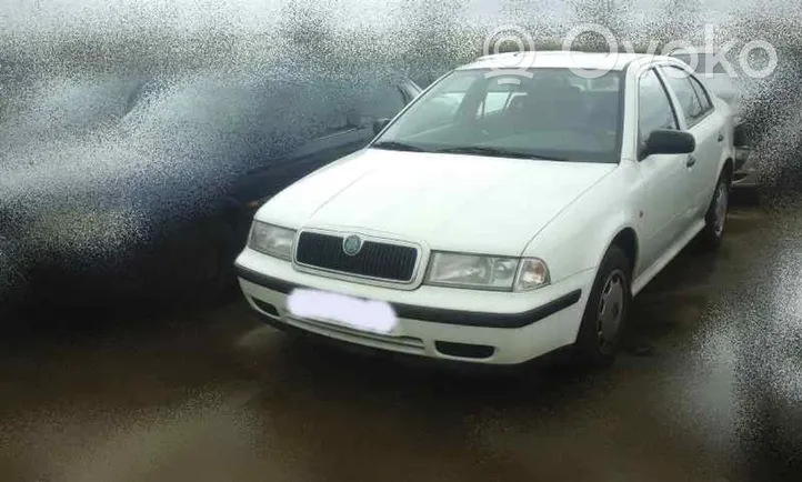 Skoda Octavia Mk1 (1U) Etuvetoakseli 1J0407272F