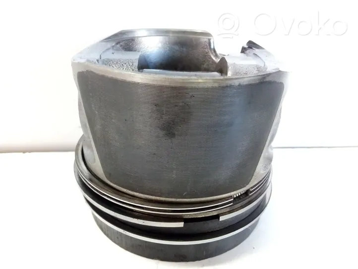 Audi A5 8T 8F Piston 79016