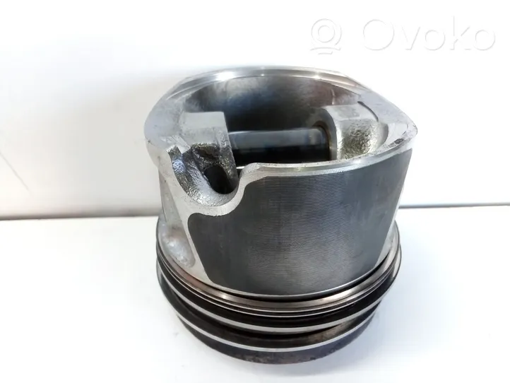 Audi A5 8T 8F Piston 79016