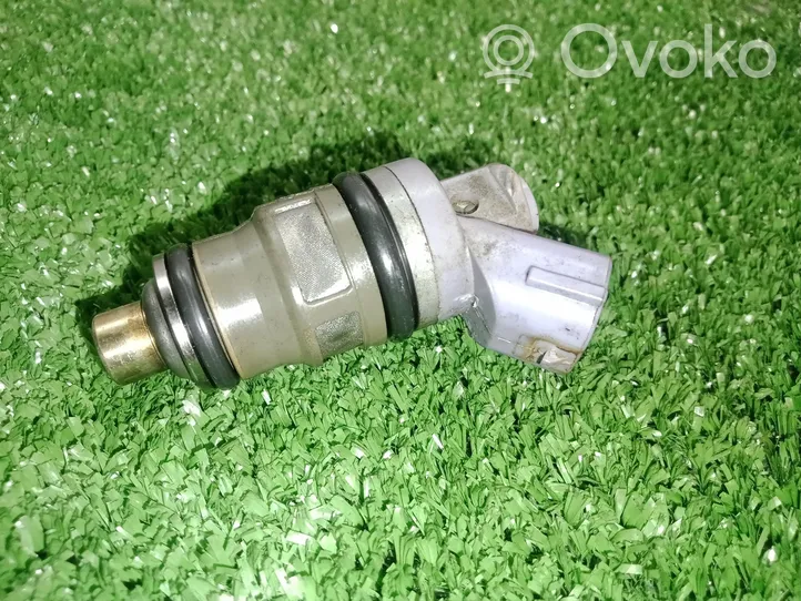 Toyota Previa (XR10, XR20) I Injecteur de carburant 2325076010