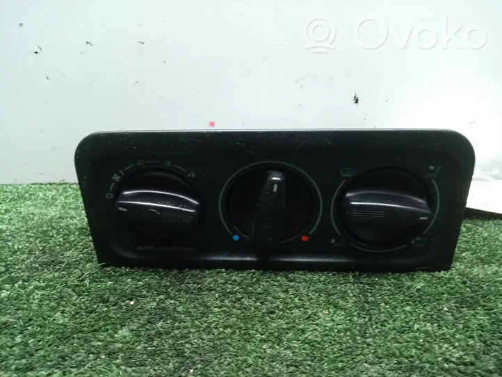 Volkswagen Golf SportWagen Ilmastoinnin ohjainlaite/moduuli 