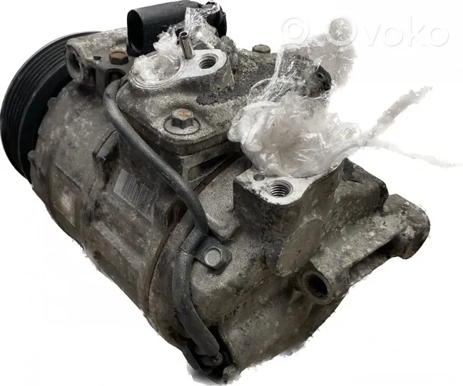 Audi Q7 4L Ilmastointilaitteen kompressorin pumppu (A/C) 