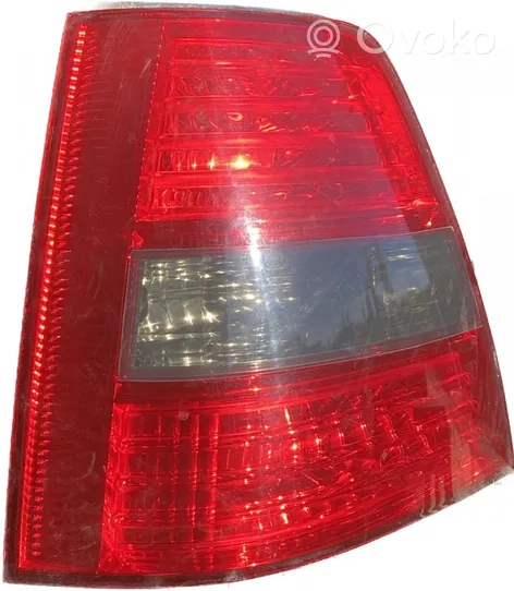 KIA Sorento Lampa tylna 