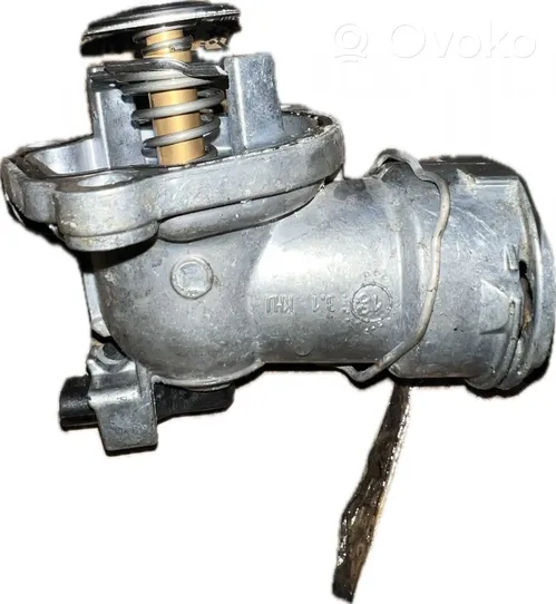 Mercedes-Benz E C207 W207 Boîtier de thermostat / thermostat 