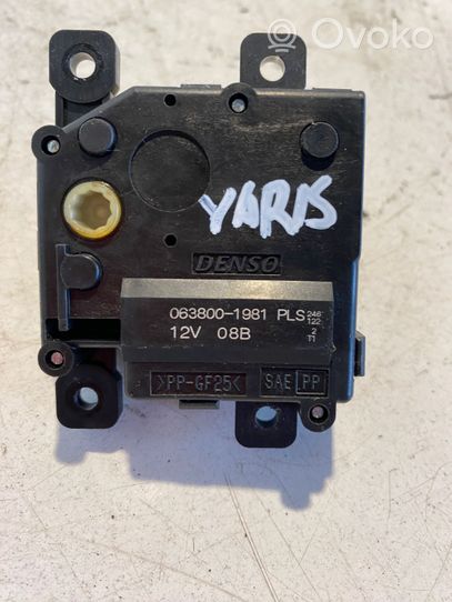 Toyota Yaris Moteur / actionneur de volet de climatisation 0638001981