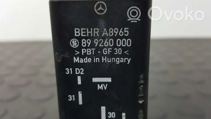 Mercedes-Benz Vito Viano W639 Hehkutulpan esikuumennuksen rele 899260000