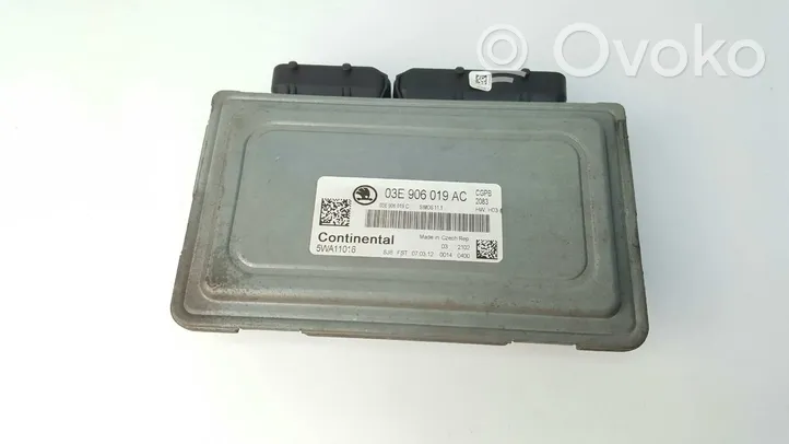 Skoda Fabia Mk2 (5J) Komputer / Sterownik ECU silnika 5WA11016