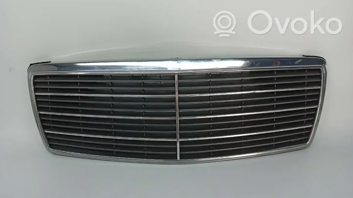 Mercedes-Benz S W140 Maskownica / Grill / Atrapa górna chłodnicy 1408881141