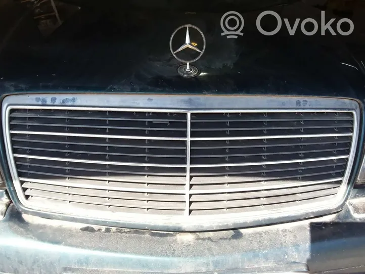 Mercedes-Benz S W140 Grille calandre supérieure de pare-chocs avant 1408881141