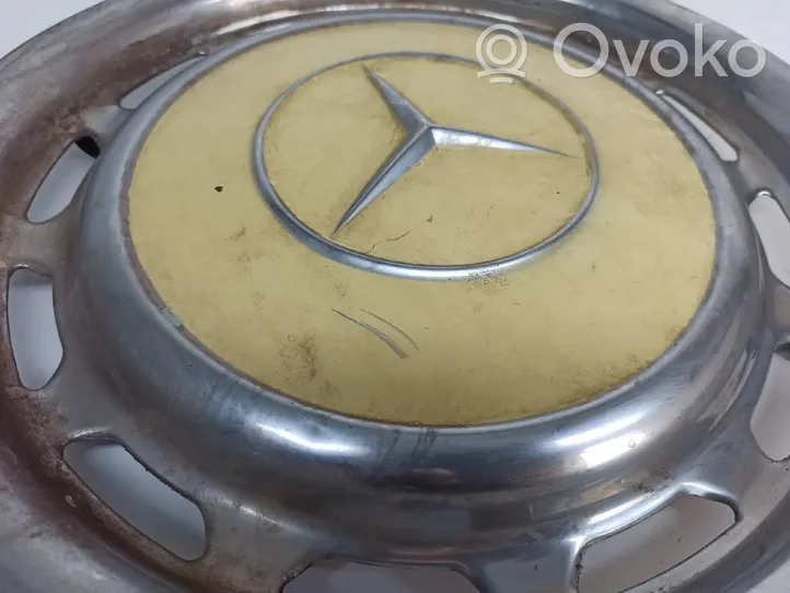 Mercedes-Benz E W123 R14 wheel hub/cap/trim 