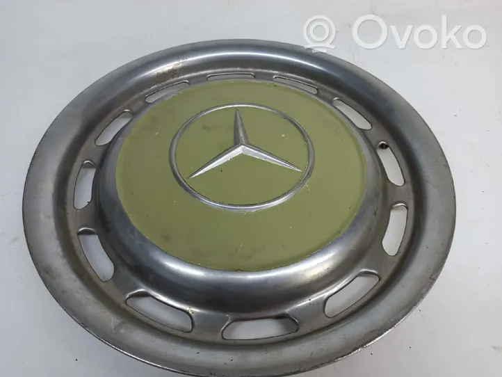 Mercedes-Benz E W123 R 14 riteņa dekoratīvais disks (-i) 