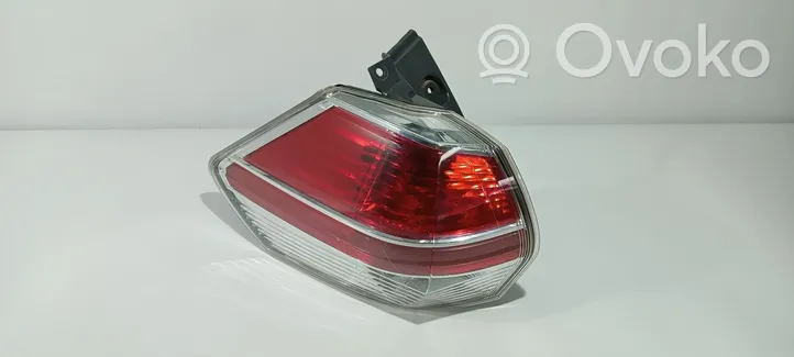 Nissan X-Trail T32 Lampy tylnej klapy bagażnika 265554CA0B