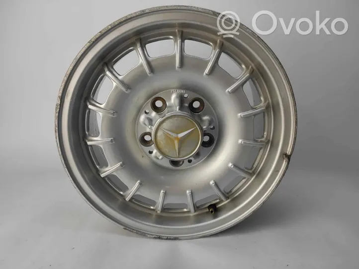 Mercedes-Benz E W123 R18 alloy rim KBA40383