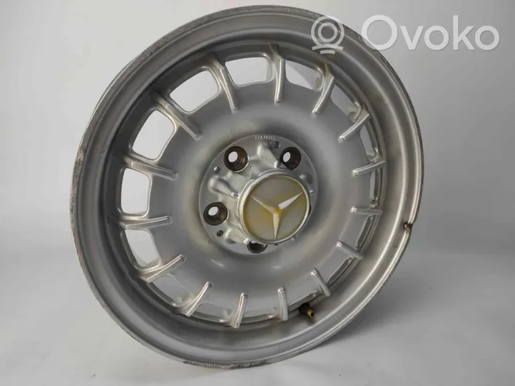 Mercedes-Benz E W123 R18 alloy rim KBA40383