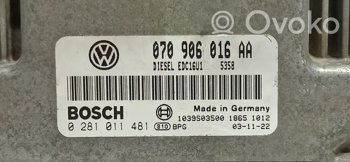 Volkswagen Touareg I Unité de commande, module ECU de moteur 0281011481