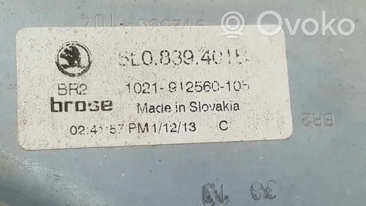 Skoda Yeti (5L) Elektryczny podnośnik szyby drzwi tylnych 1021912560105