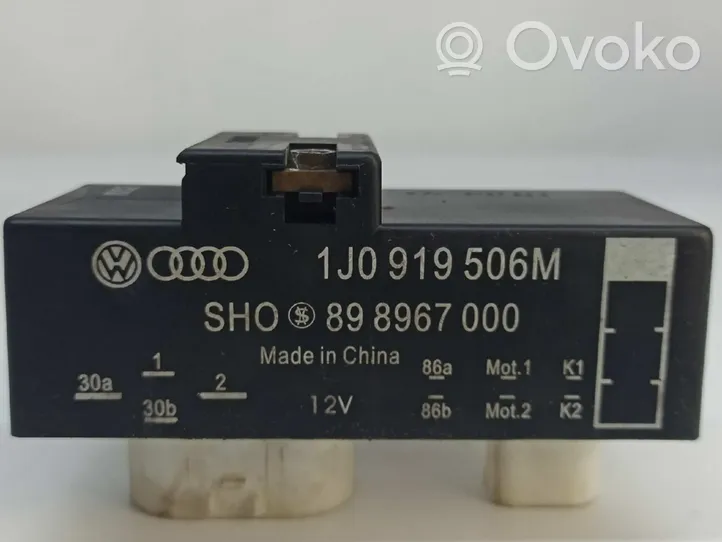 Volkswagen Polo V 6R Glow plug pre-heat relay 898967000