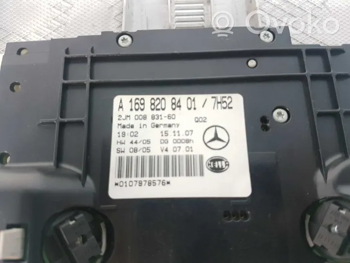 Mercedes-Benz A W169 Illuminazione sedili anteriori 