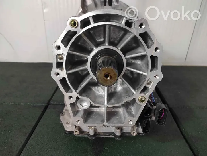 Volkswagen Touareg I Manual 5 speed gearbox 09D300037E