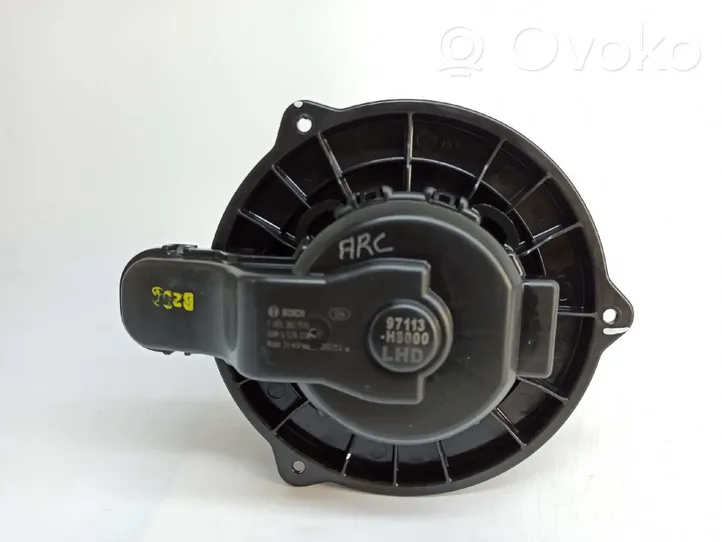 KIA Stonic Ventola riscaldamento/ventilatore abitacolo 97113-H8000