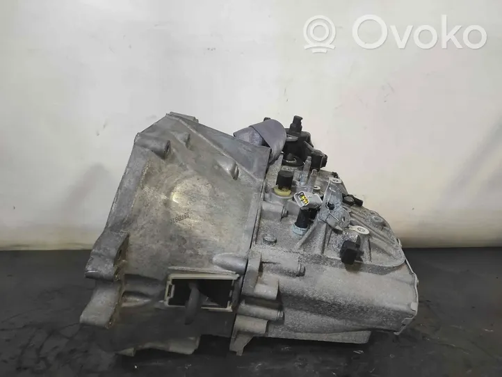 Peugeot 308 SW  Manual 5 speed gearbox 9806281880