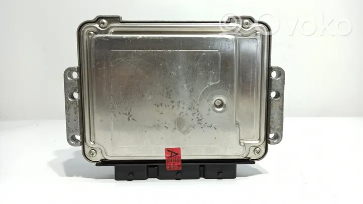 Nissan Primera Komputer / Sterownik ECU silnika 1039S07477