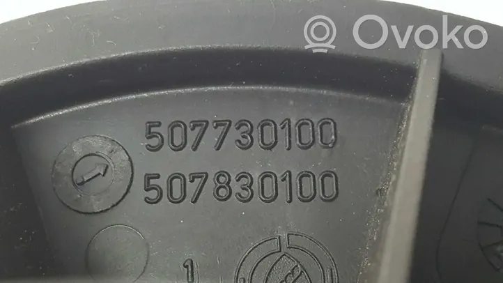 Opel Combo D Lämmittimen puhallin 95518102