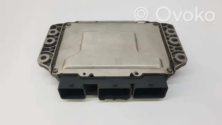 Renault Megane II Komputer / Sterownik ECU silnika 8200283924