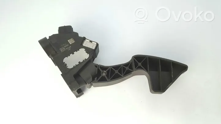 Peugeot 108 Pedal del acelerador 21403783468