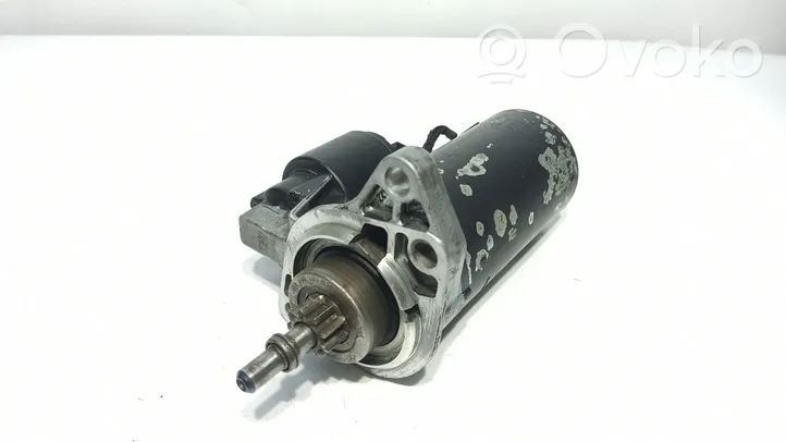 Volkswagen Golf III Starter motor 068911023T