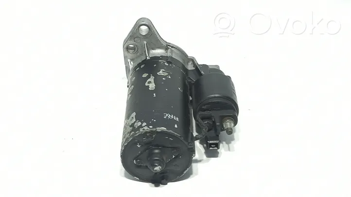 Volkswagen Golf III Starter motor 068911023T