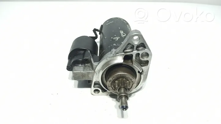 Volkswagen Golf III Starter motor 068911023T