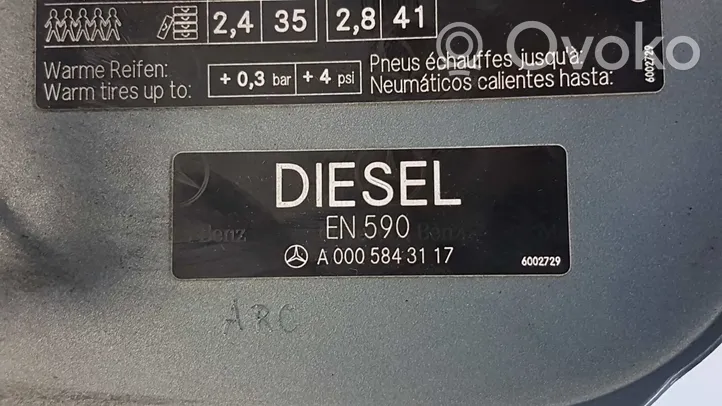 Mercedes-Benz C W203 Bouchon de réservoir essence A0005843117