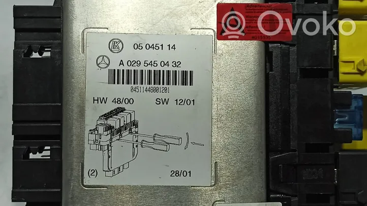 Mercedes-Benz S W220 Module de fusibles A0325458232