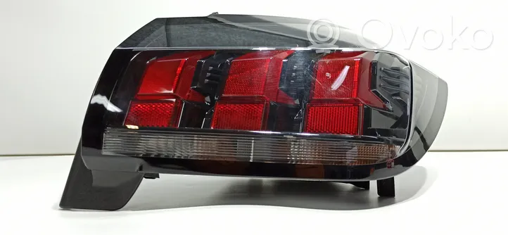 Peugeot 208 Lampa tylna 73250912