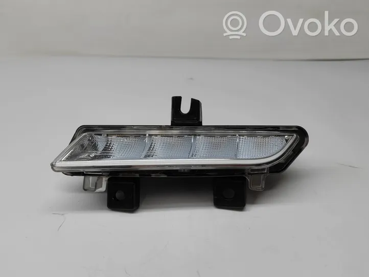 Renault Captur Lampa przednia 89208551