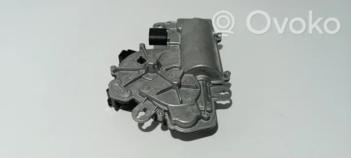 Audi Q3 F3 Takaluukun lukon salvan moottori 