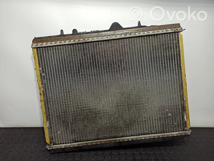 Peugeot 607 Radiateur de refroidissement 1330Q6