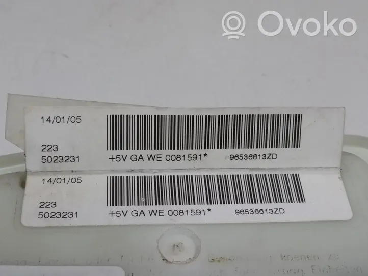 Citroen C4 I Priekinių durų oro pagalvė 96536613ZD