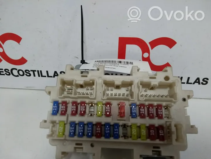 Renault Koleos I Fuse module JY00A8D28