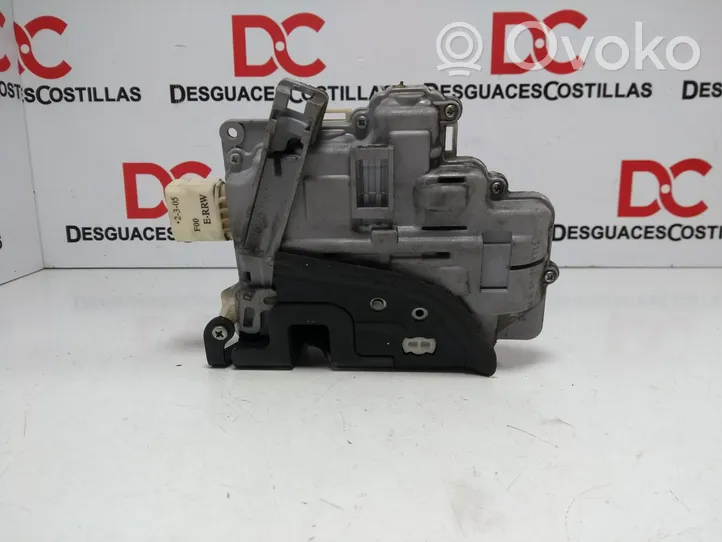 Volkswagen PASSAT B6 Serratura portiera anteriore 3C1837016A