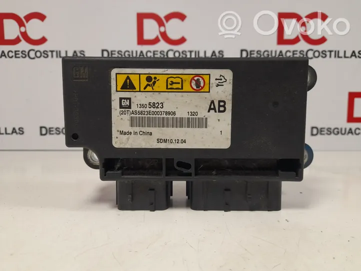 Chevrolet Cruze Airbag control unit/module 13505823