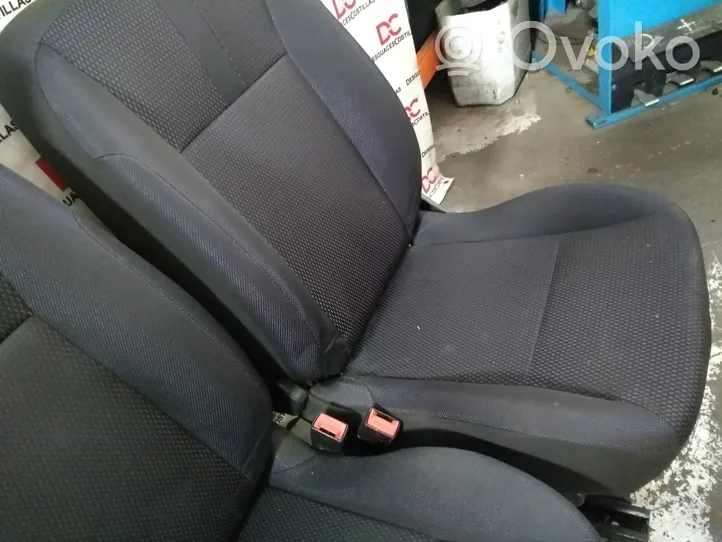 Renault Clio III Seat set 