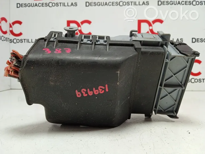 Chevrolet Cruze Module de fusibles 13222786